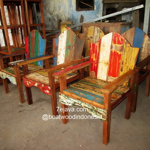 chairs from recycled boatwood